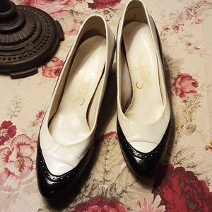 Selby spectator pumps